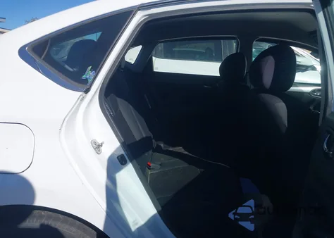 2018 Nissan Sentra S из США, поврежденный, VIN 3N1AB7AP3JY256369